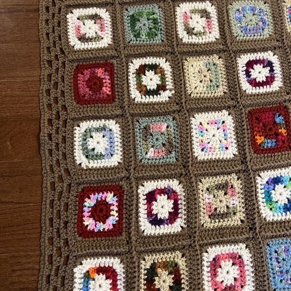 VTG Handcrafted Crochet Granny Square Afghan Blanket Throw 41 X 58 colorful - Picture 3 of 7